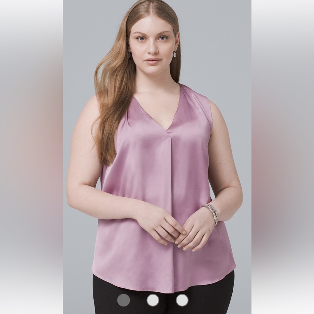 White House Black Market Plus Single pleat shell top